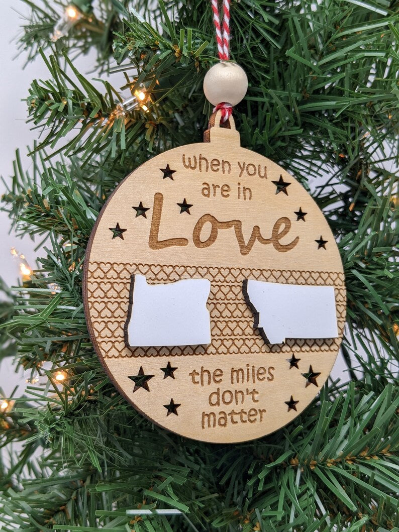 3D Christmas Ornament Heart Tire Tracks, Personalized Long Distance Present, Friend Sister Sibling , Miles don't matter, Loved one gift