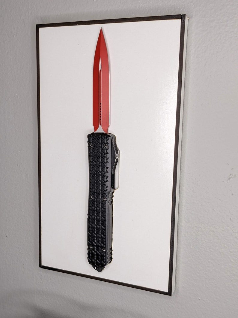 Microtech Ultratech Display, Magnetic Floating Knife Mount, OTF Knife Wall display